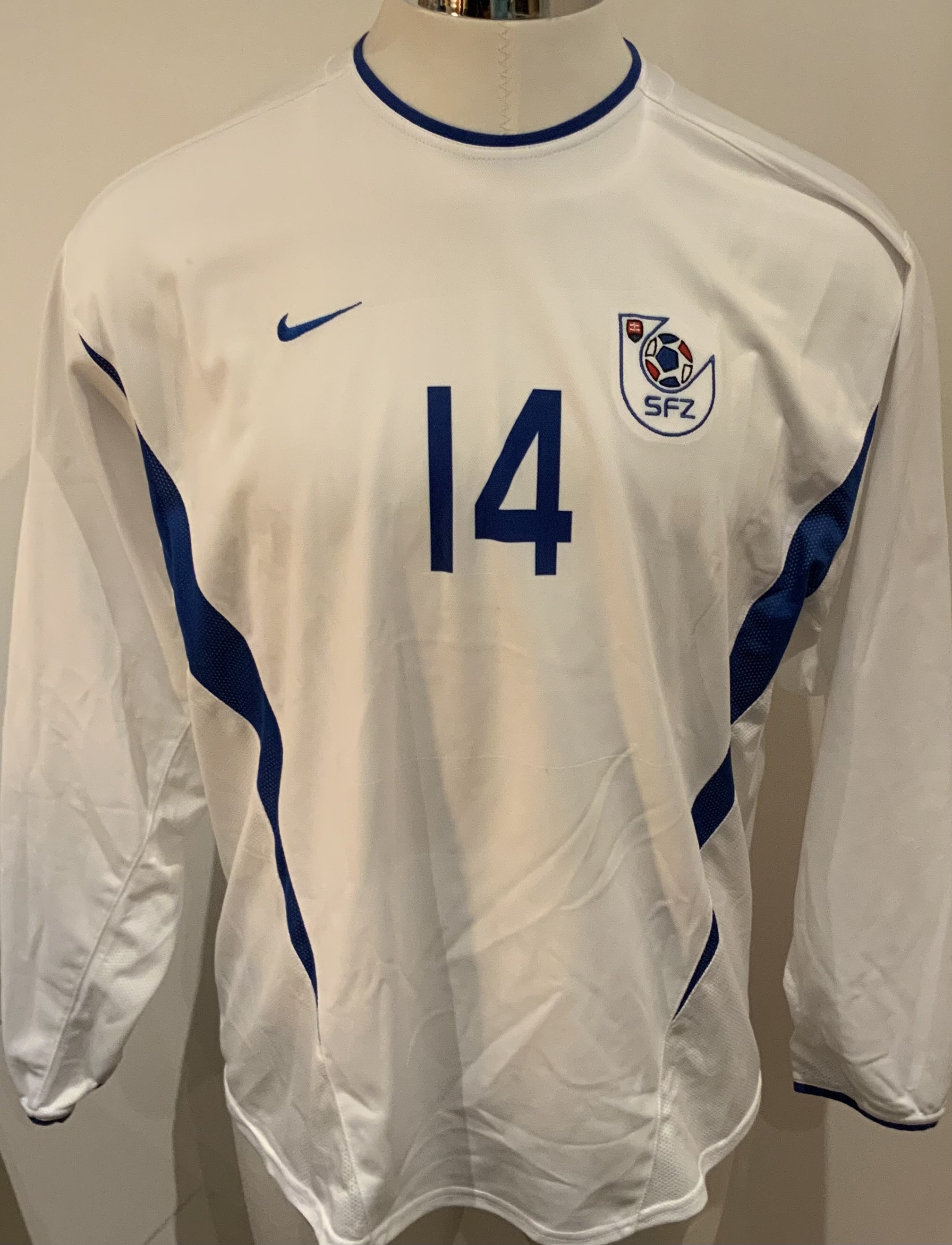 Slovakia 2002 Match Worn Football Shirt: White long sleeve shirt with number 14 to rear. Worn by Marek Mintal. 