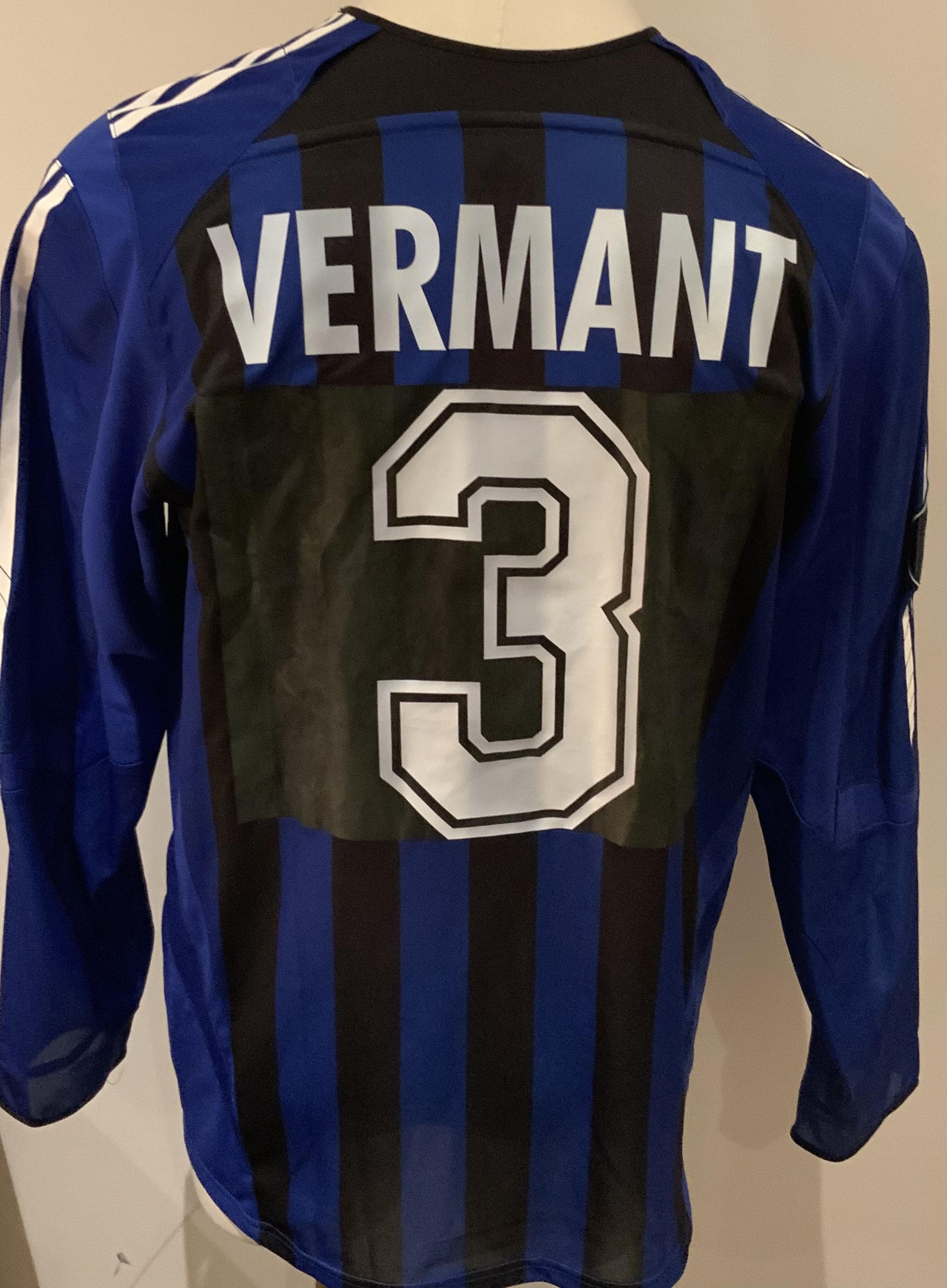 Club Bruges 2006 - 2007 Match Worn Football Shirt: Blue and black long sleeve shirt with Europa badge to sleeve. Vermant 3 to rear. Worn  v Tottenham in the Europa League on 2 November 2006. 