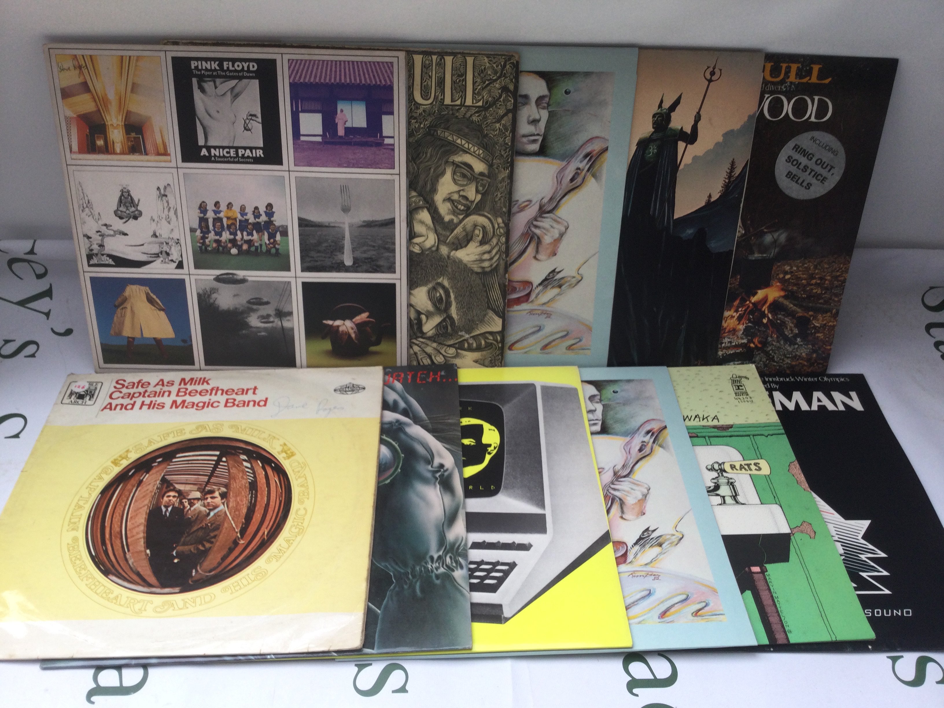 Eleven prog and psych rock LPs by various artists including Captain Beefheart, Frank Zappa, Pink Floyd and others.