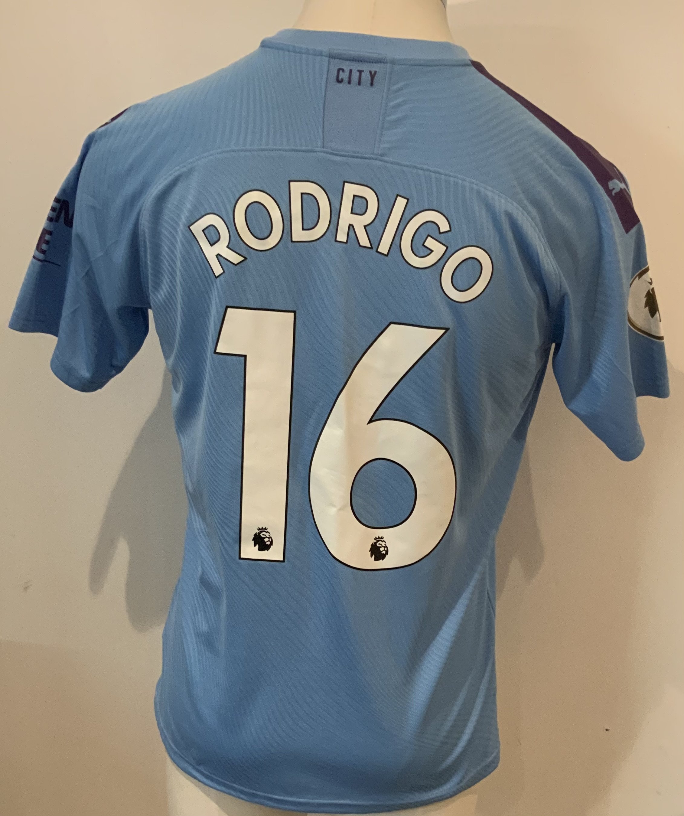 Manchester City 2019 - 2020 Match Issued Football Shirt: Issued to Rodri v Manchester United . Full details with online pictures.