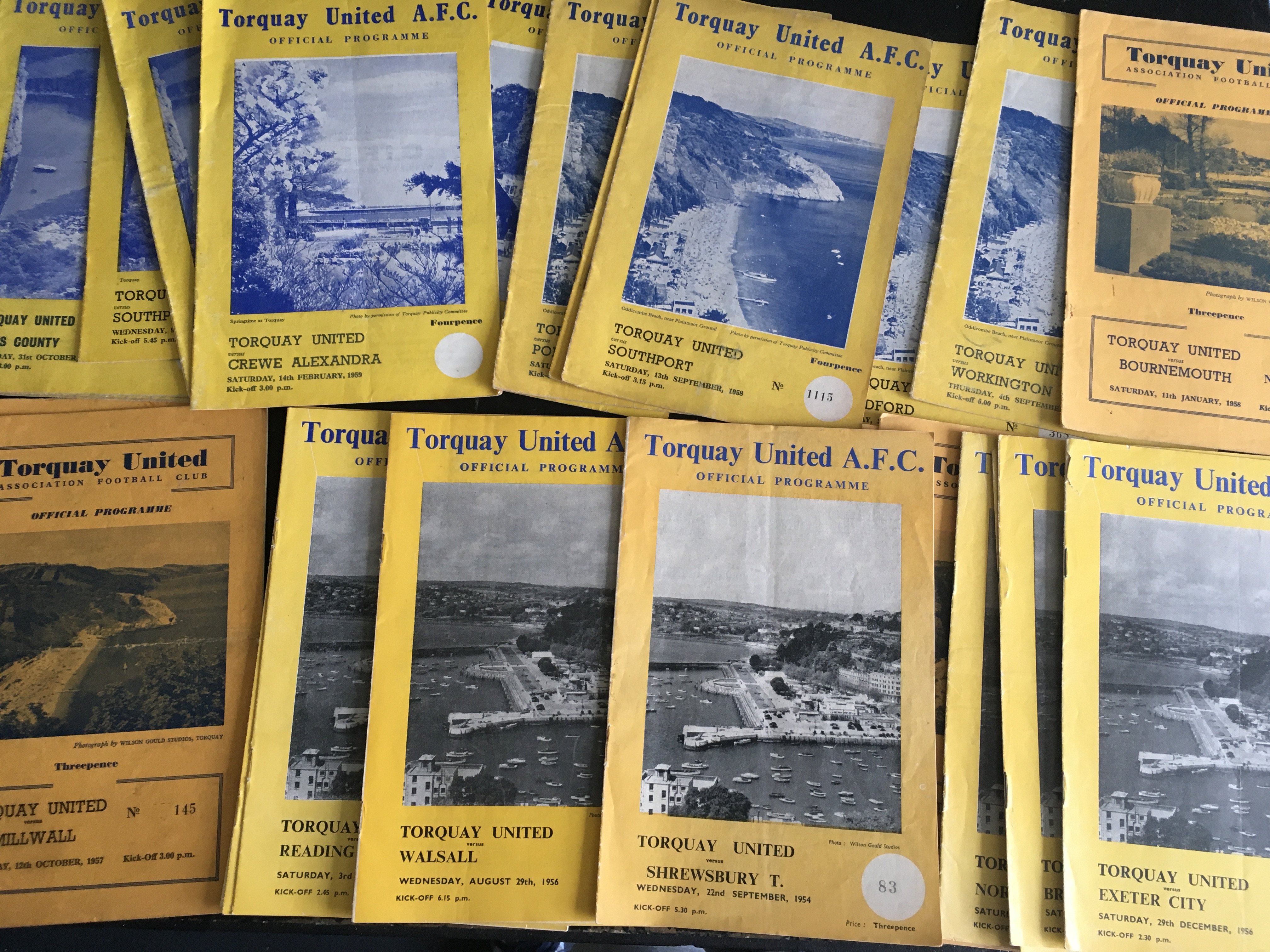 Torquay United Home Football Programmes: 30 up to 59/60 and approximately 170 from the 60s and 60 from the early 70s. Possible complete sets from 60/61 61/62 65/66 + 68/69. Instructions to sell. Very good. (est 260+)