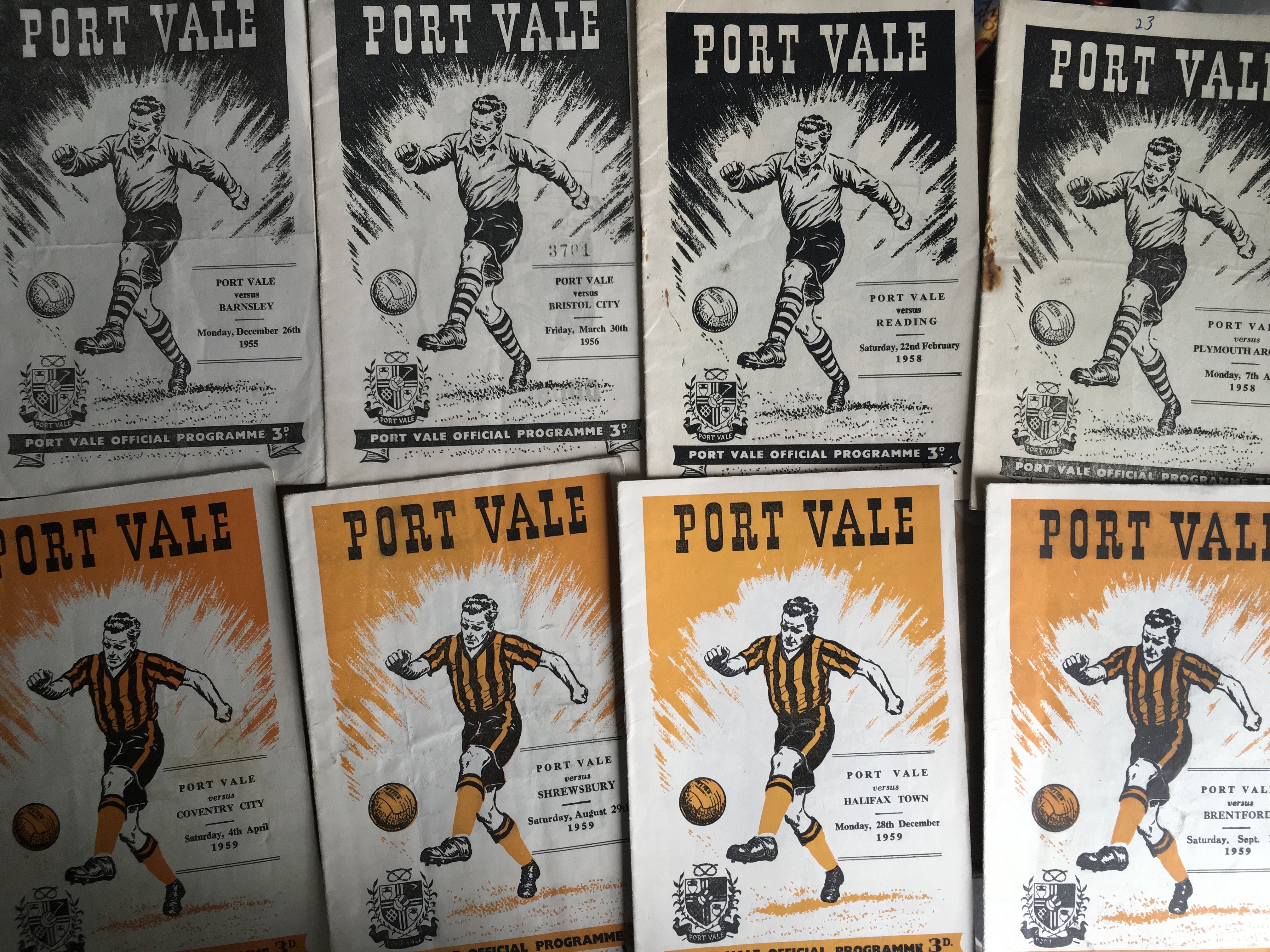 Port Vale Home Football Programmes: 8 from the 50s and approximately 80 from the 60s and 35 from the early 70s. Instructions to sell. Very good. (est 125+)