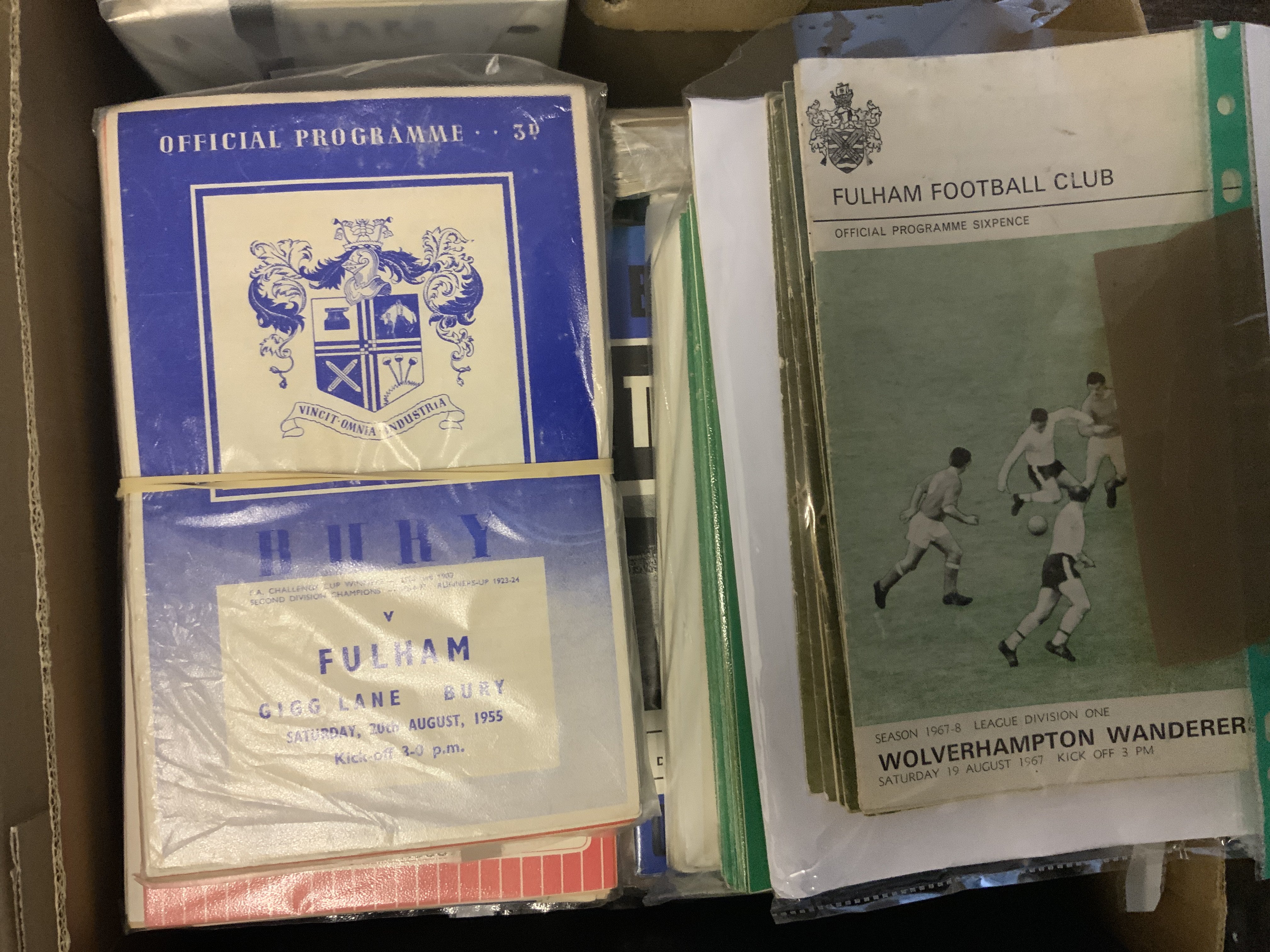 Fulham Home + Away Football Programme Collection: Pre war x 9 Including 31/32 Exeter Promotion Special which has 14 good autographs on the pen pictures inside. 8 mid to late war time. Complete seasons of homes 45/46 x 24, 46/47 x 25 and includrs fuel emergency and practice match, 47/48 x 26, 48/49 x 23, 49/50 x 25. 1950 x 160, 1960s x 200, 1970s x 177 plus 1980s x 115. Aways include 1940s x 32, 1950s x 82, 1960s x 164, 1970s x 172. Private collection with no duplication. Spotted handbooks and folders of benefit matches etc. Very good. (1238)