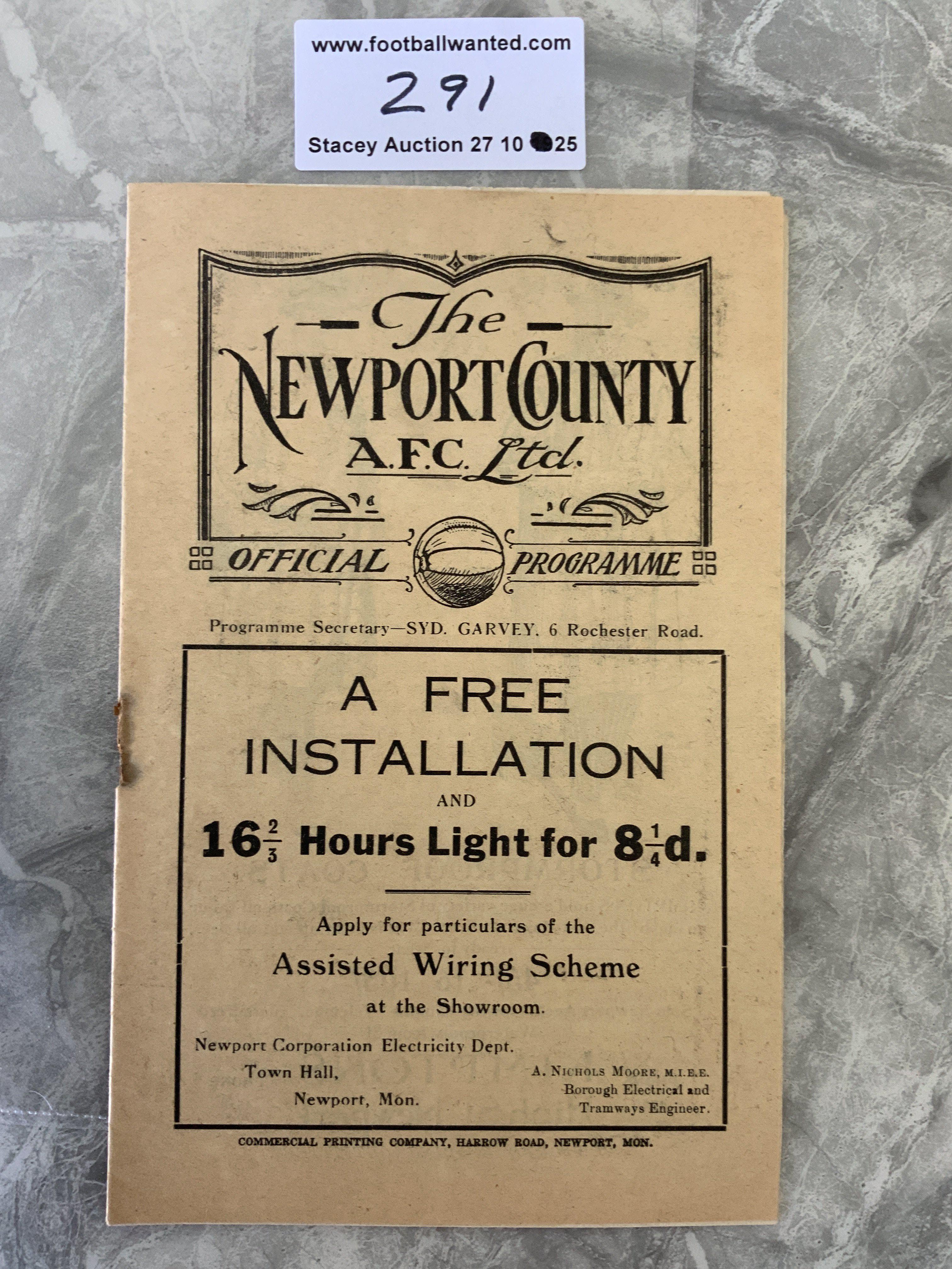 1928 - 1929 Newport County v Swindon Town Football Programme: Good condition division three programme with no team changes. Rusty staple failed.