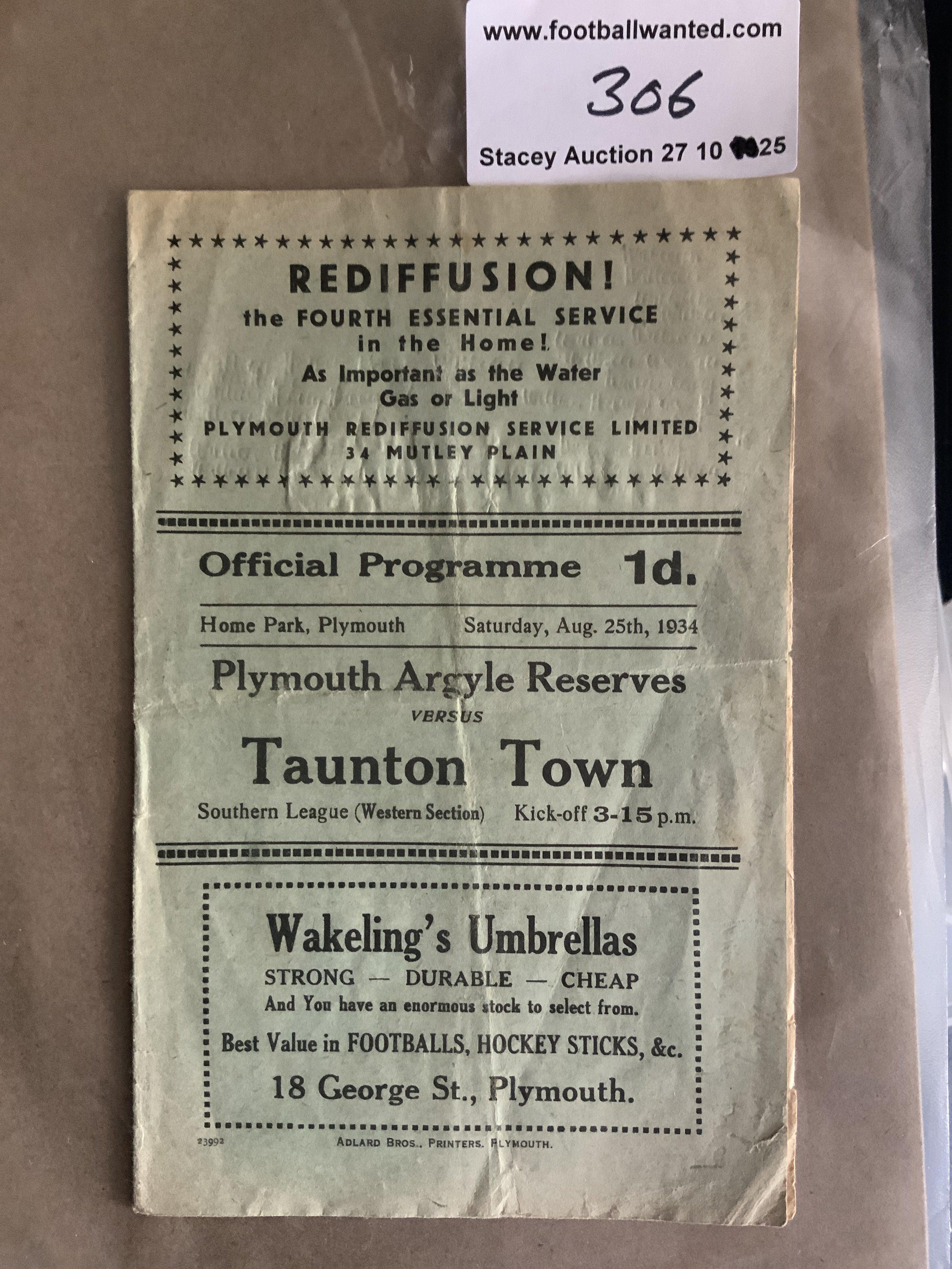 34/35 Plymouth Reserves v Taunton Town Football Programme: Southern League dated 25 8 1934 in fair condition with no team changes. Wear to folding on back page.