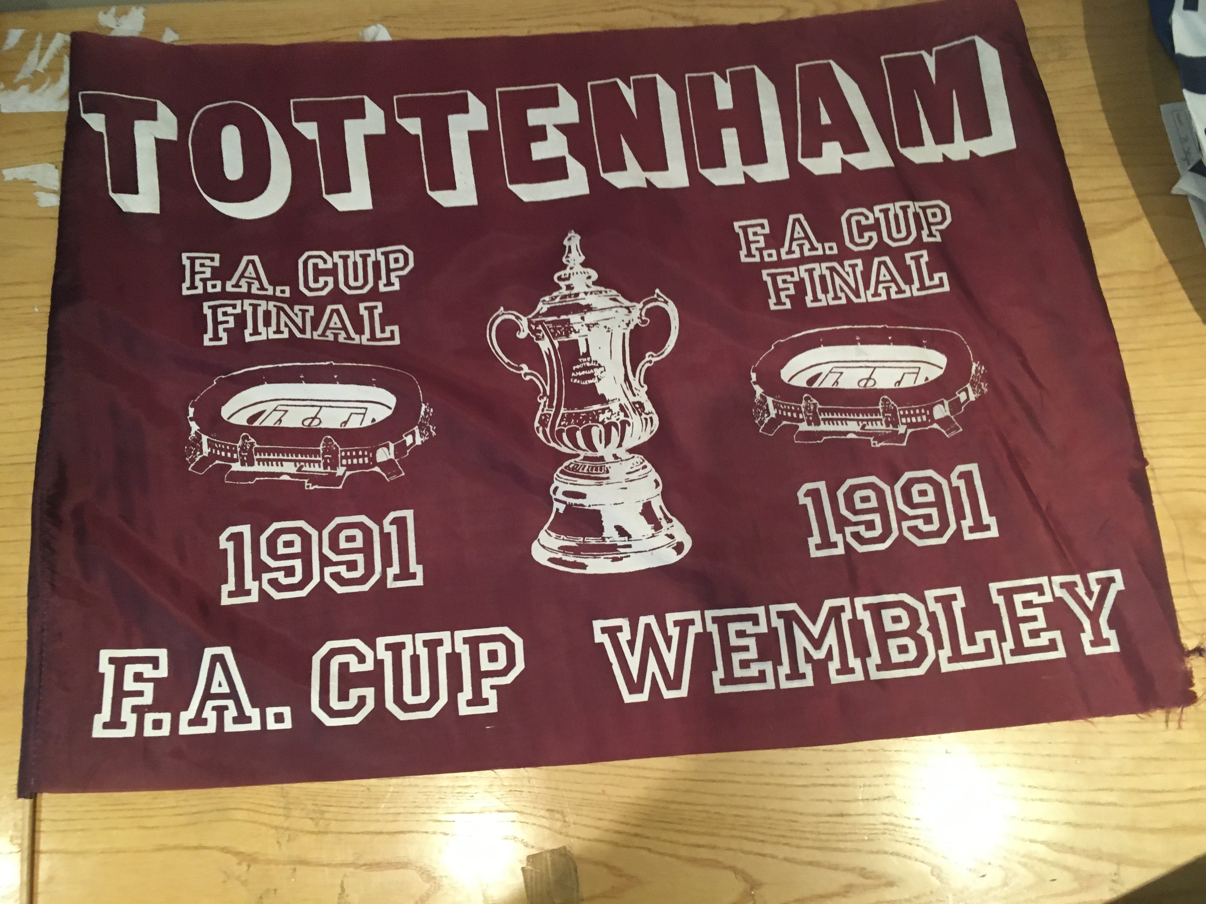 Tottenham Original FA Cup Final Football Flags: Large flags taken to Wembley including two still with sticks. Three different 1981 Cup Finals plus a 1987 and a 1991. (5)