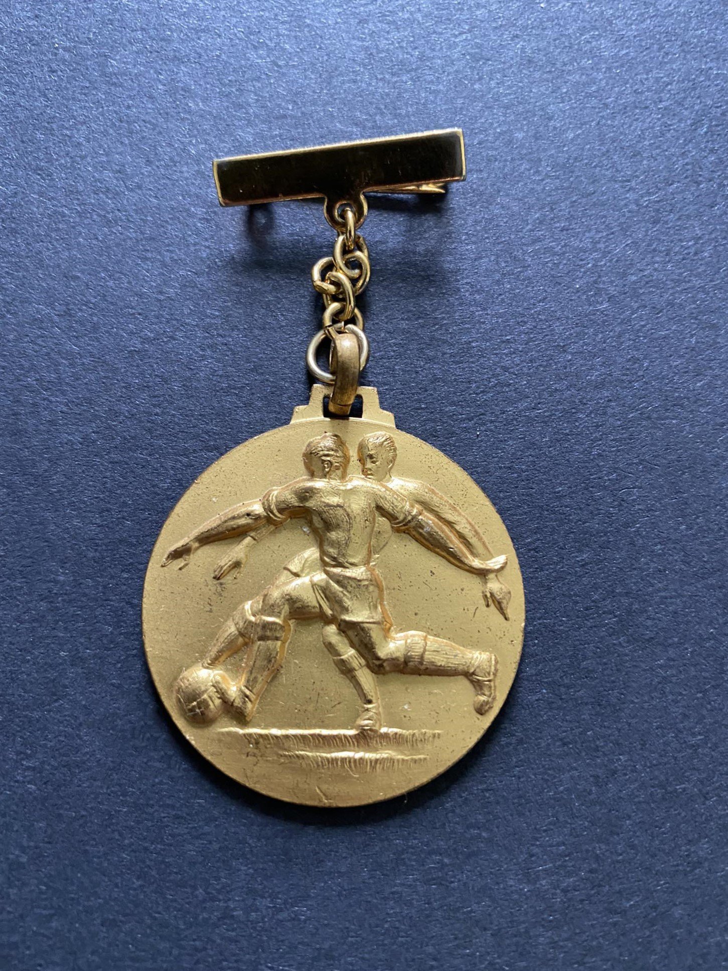 68/69 West Ham African Youth Tour Medal: Zambia and Malawi tour with West Hams tour party headed by Lyall Landsdowne Walker and St Pier. One medal only in this lot which is engraved Zambia Schools v West Ham Youth 1969. Programmes pictured online are information only provided by theyflysohigh website but not present in the lot.