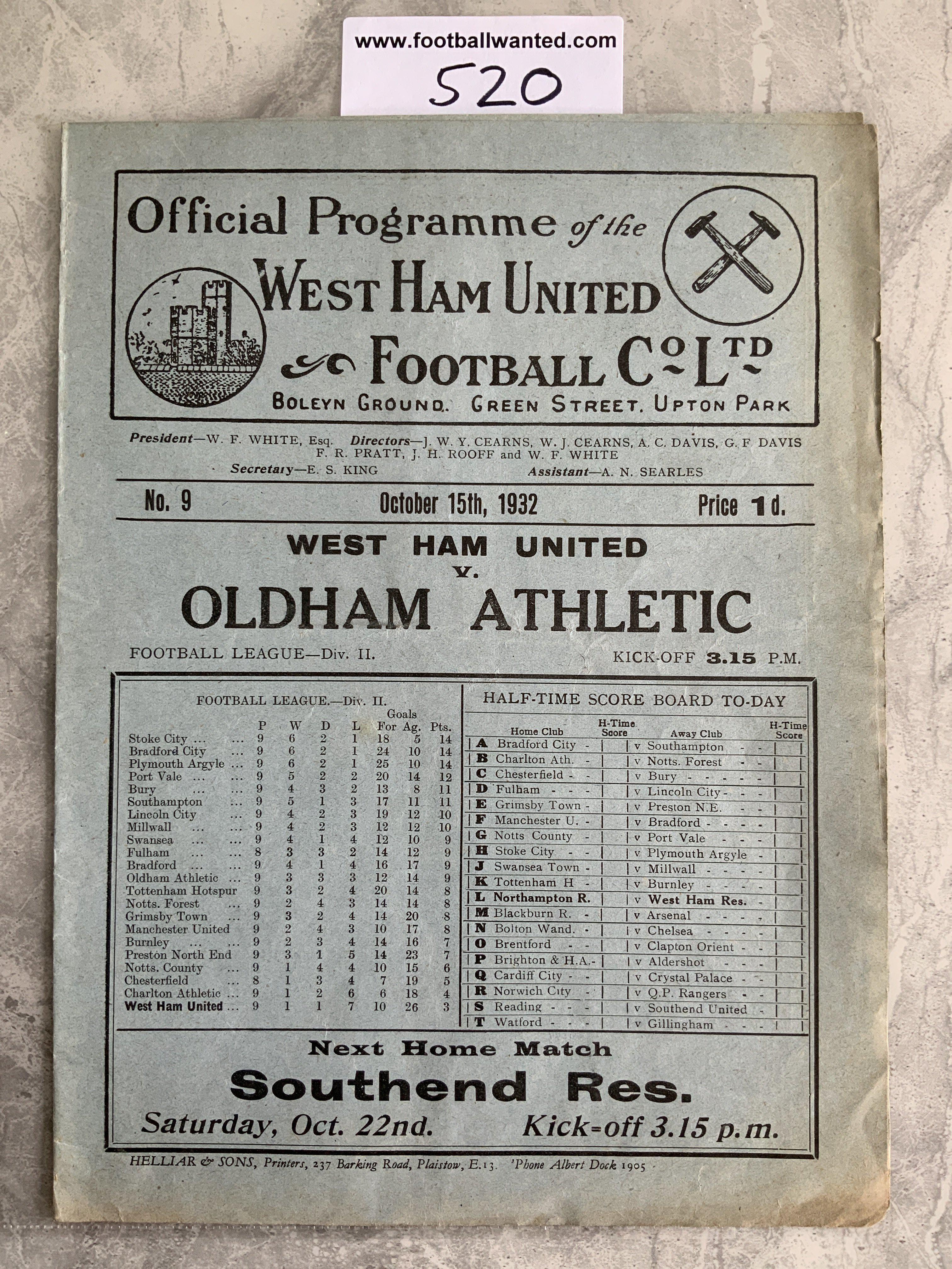 1932 - 1933 West Ham v Oldham Football Programme: Very good condition division two programme with no team changes.