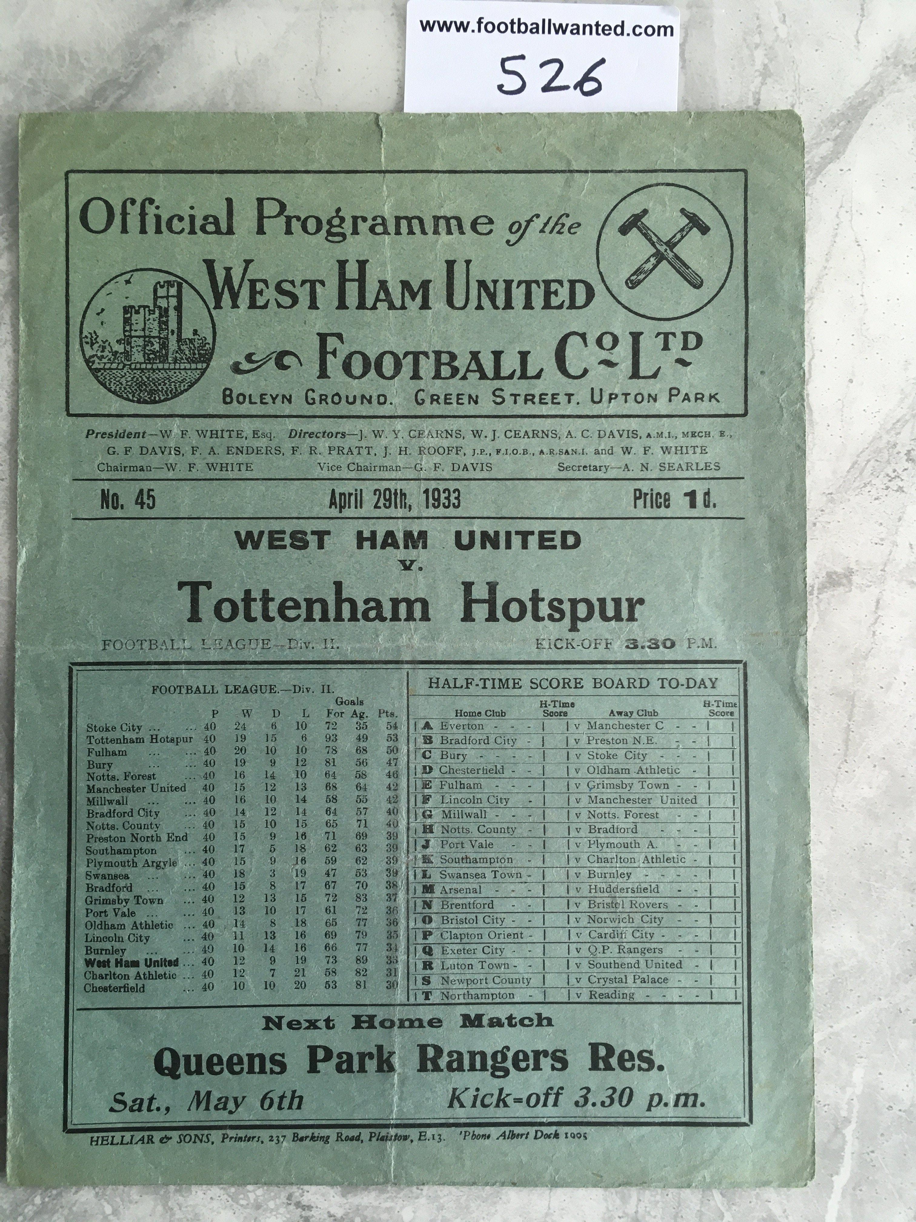 1932 - 1933 West Ham v Tottenham Football Programme: Very good condition division two programme with no team changes.