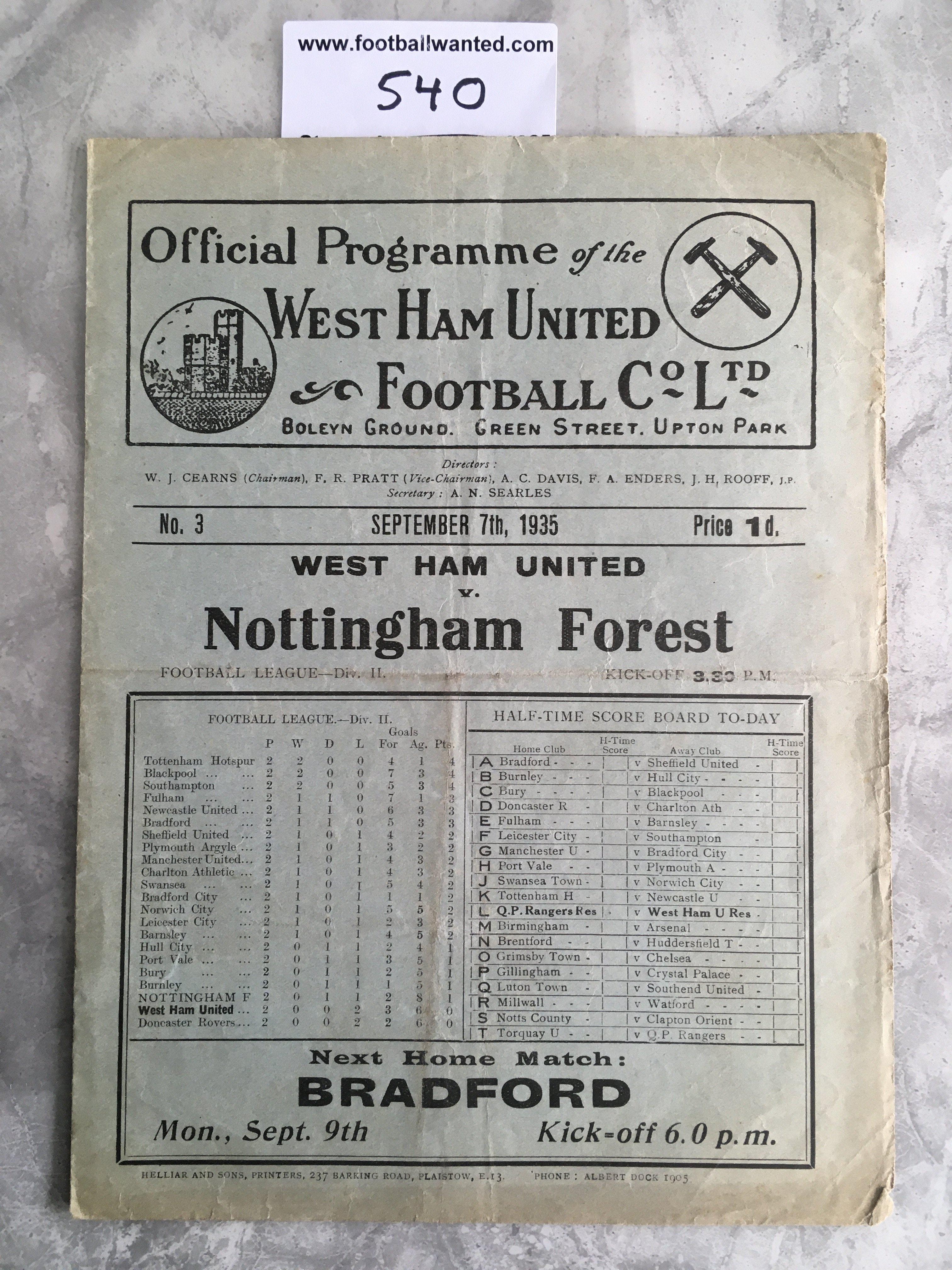1935 - 1936 West Ham v Nottingham Forest Football Programme: Fair condition division two programme with no team changes. Tiny tear on folding.