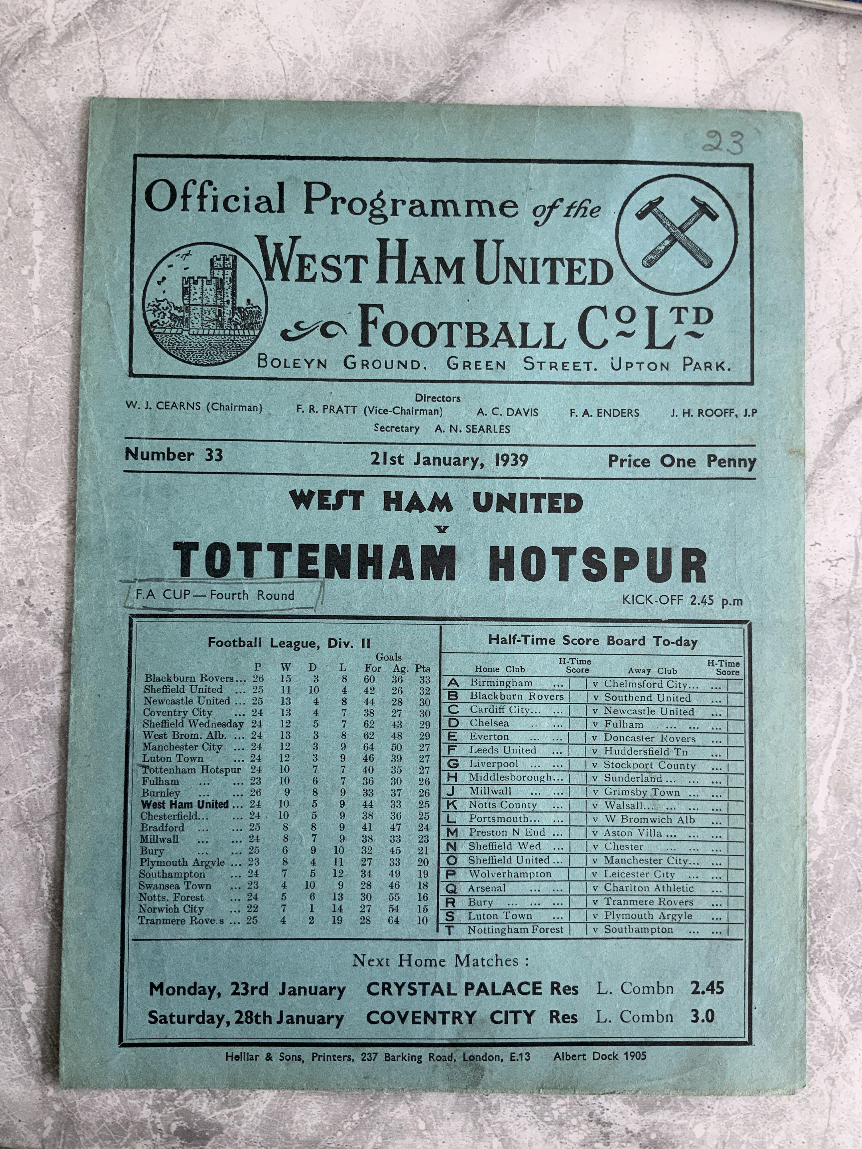 1938 - 1939 West Ham v Tottenham Football Programme: Good condition FA Cup programme with no team changes. Pencilled number to corner.