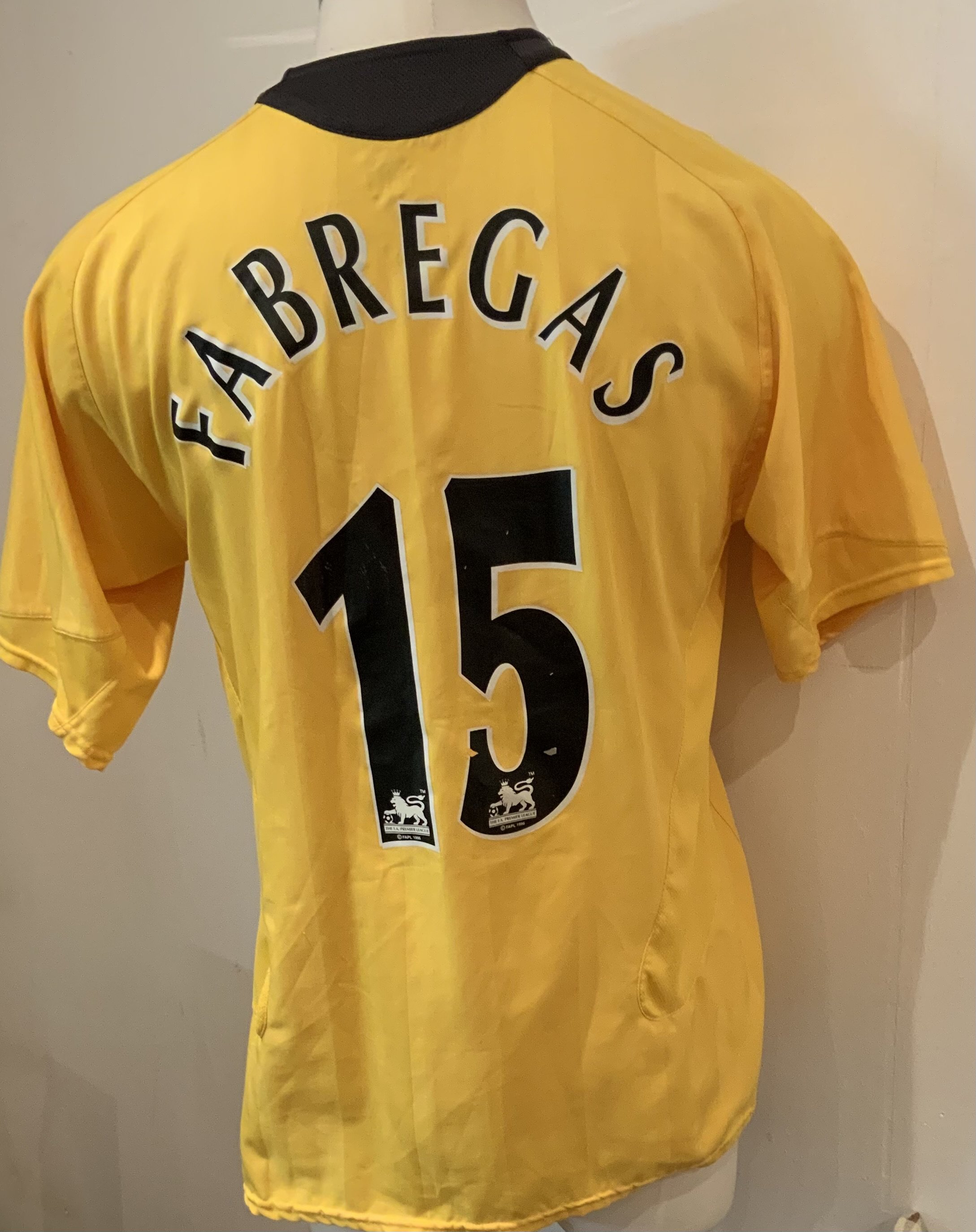 Arsenal 05 - 06 Away Football Shirt: Short sleeve yellow replica O2 in good condition. Size large. Some wear to number