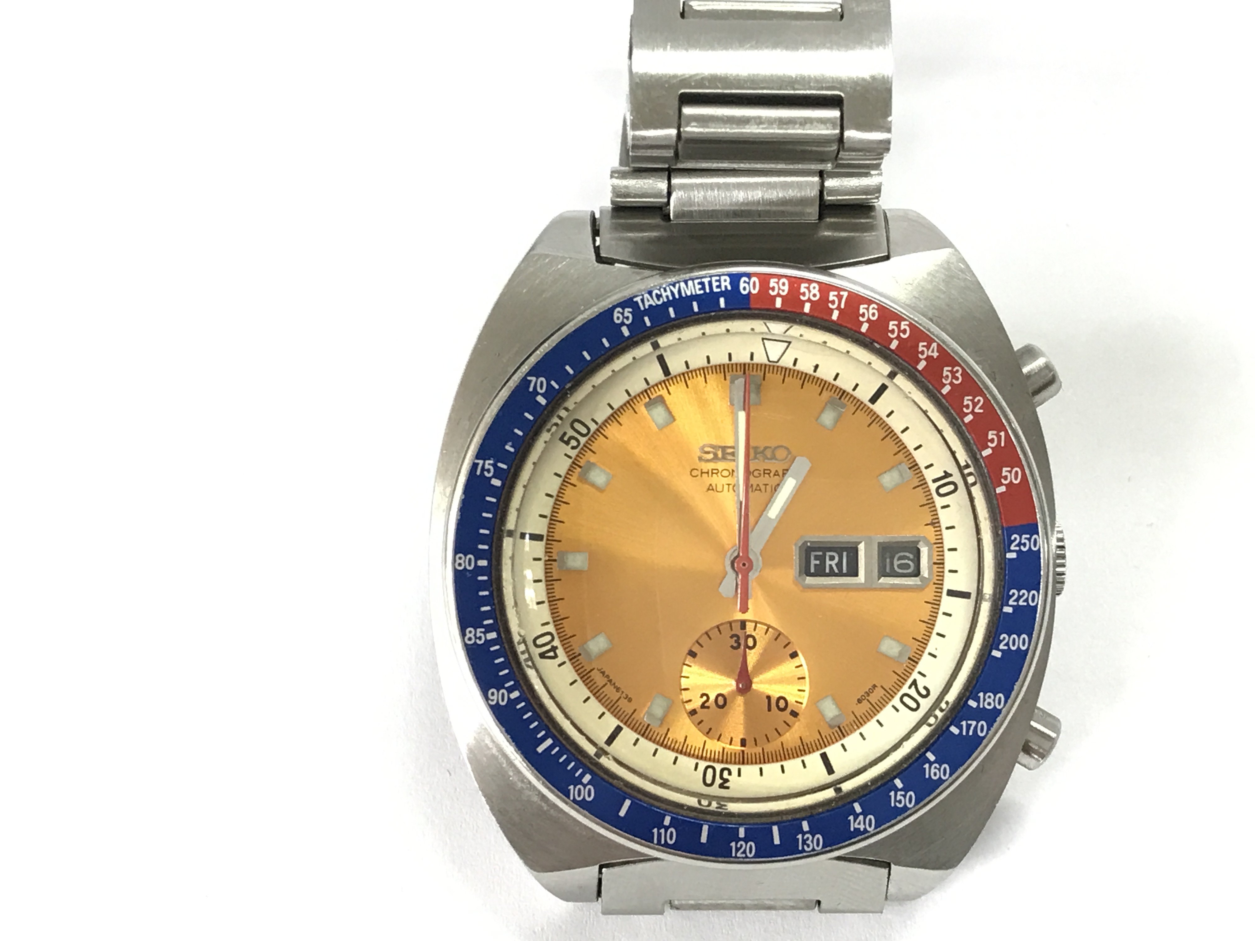 A Seiko Pogue 6139-6002 chronograph Automatic watch. Pepsi bezel. Seen working and is in good condition. Service has just been completed.