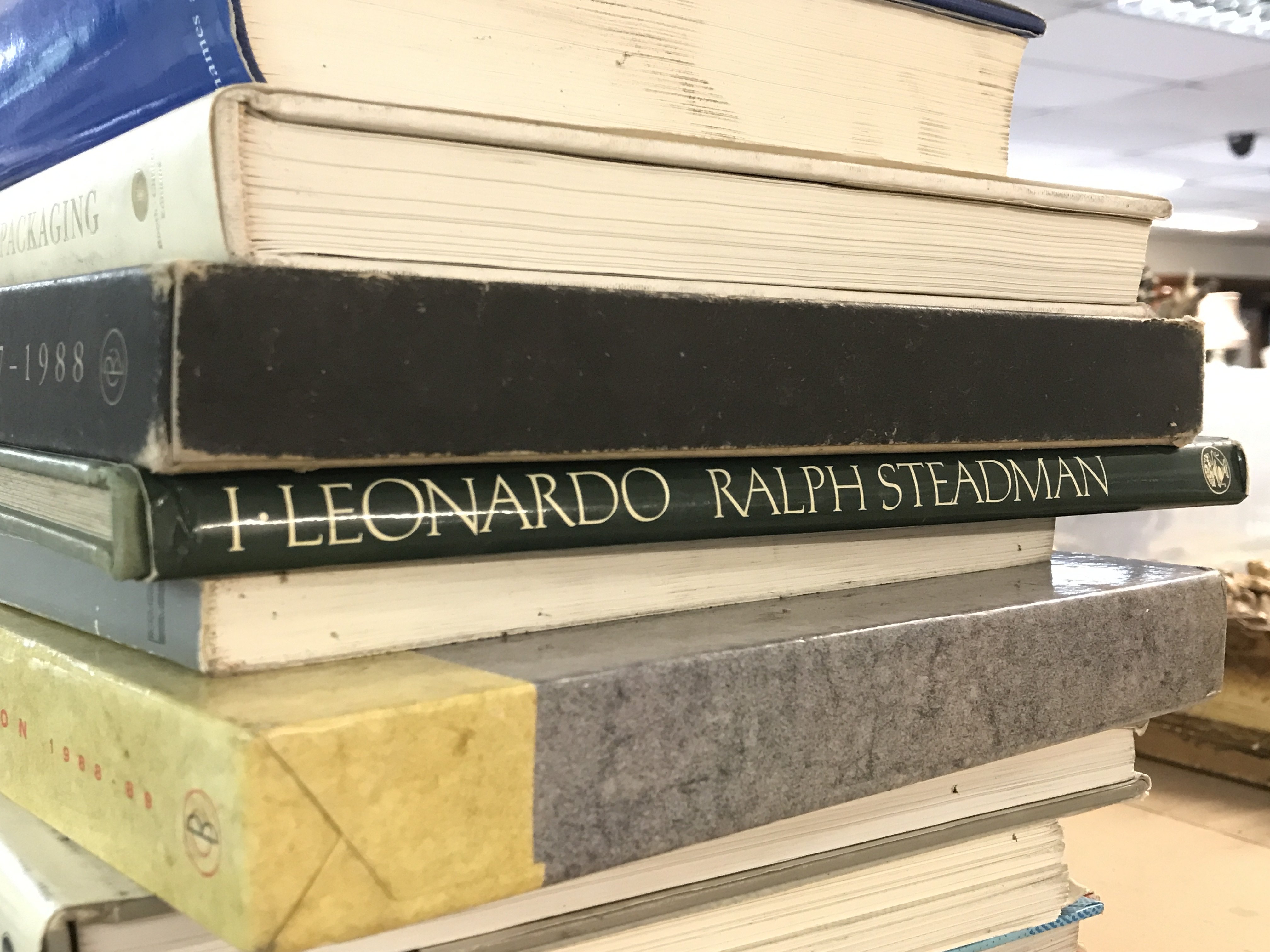 A collection of 12 modern books on modern and contemporary art including European illustration, Art 91, Images 11 etc.- NO RESERVE