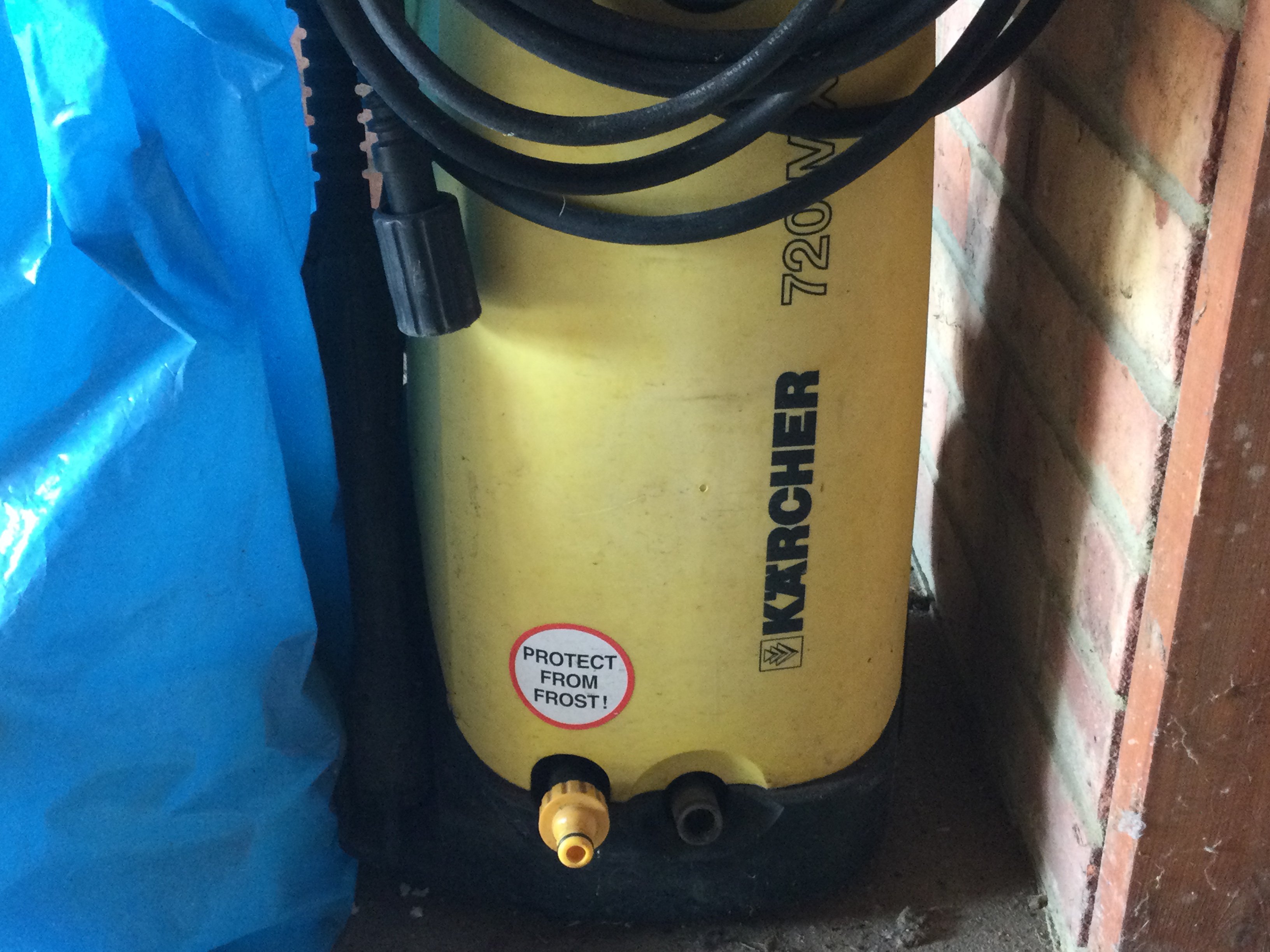 A Katcher 720 MX pressure washer. Items sold in situ. Viewing on location in Woodham Mortimer by appointment contact office to arrange.- NO RESERVE