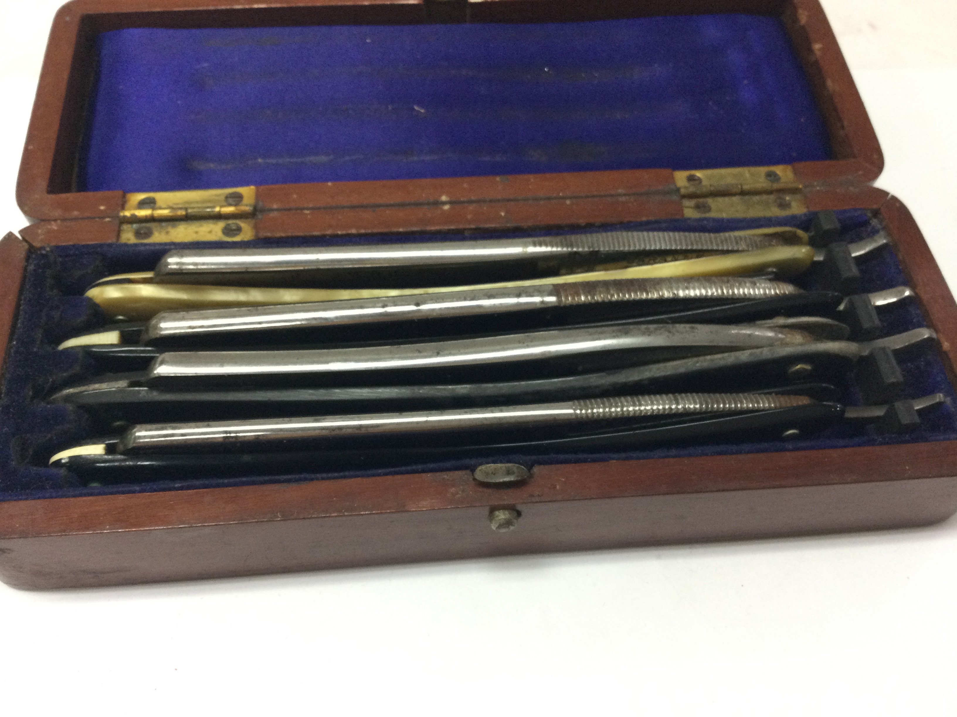 Box of vintage razors including hollow ground Myers & son, the despatch George butler, Fisher German, Garantie solingen.